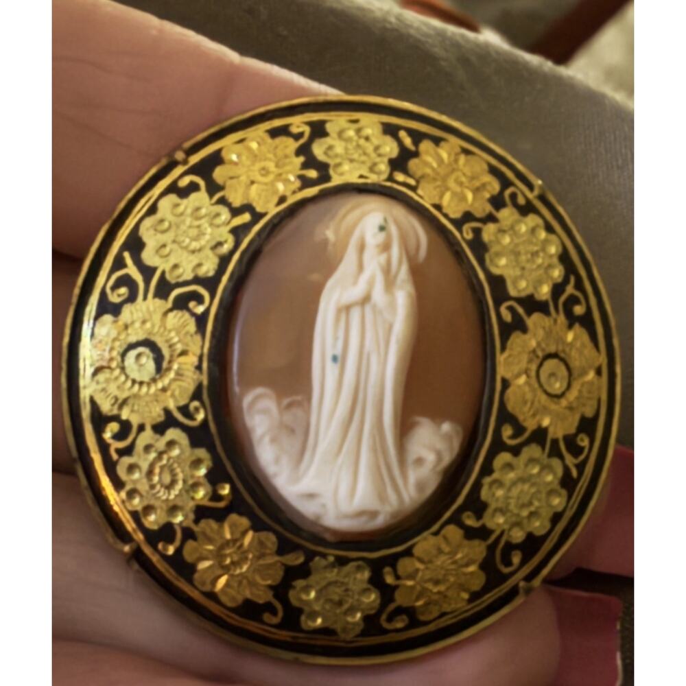 Antique Style Madonna Cameo Brooch Black Gold Floral Damascene Pin